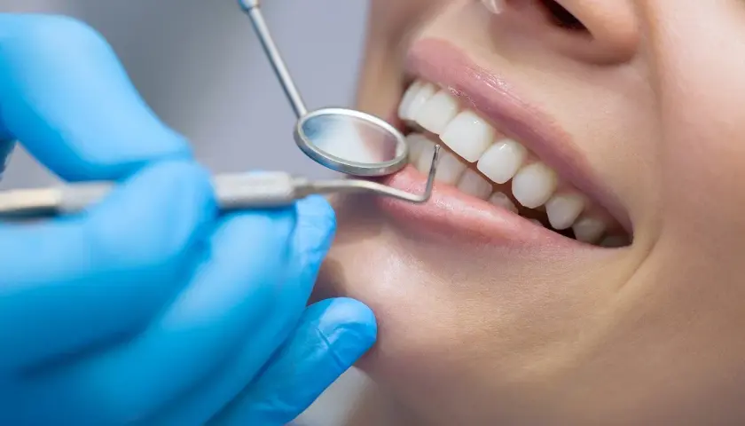 Ile trwa wizyta u dentysty? Poznaj czas trwania różnych zabiegów