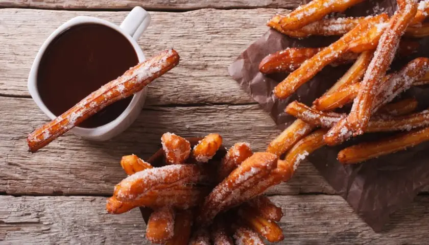 Cómo hacer churros de chocolate perfectos en casa y sorprender a todos