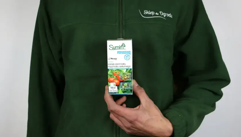 Opakowanie środka ochrony roślin Sumi Agro Revus 250 SC. Sprawdź revus 250 sc dawkowanie, by skutecznie zwalczać zarazę ziemniaka i mączniaka rzekomego.
