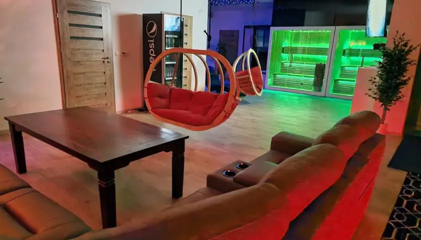 Prywatne SPA Gliwice: Jacuzzi, Sauna na Wyłączność - Idealne na Randkę