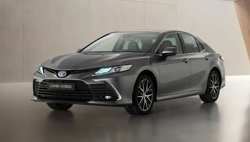 Ile pali Camry Hybrid? Pełna analiza spalania i realne oszczędności.