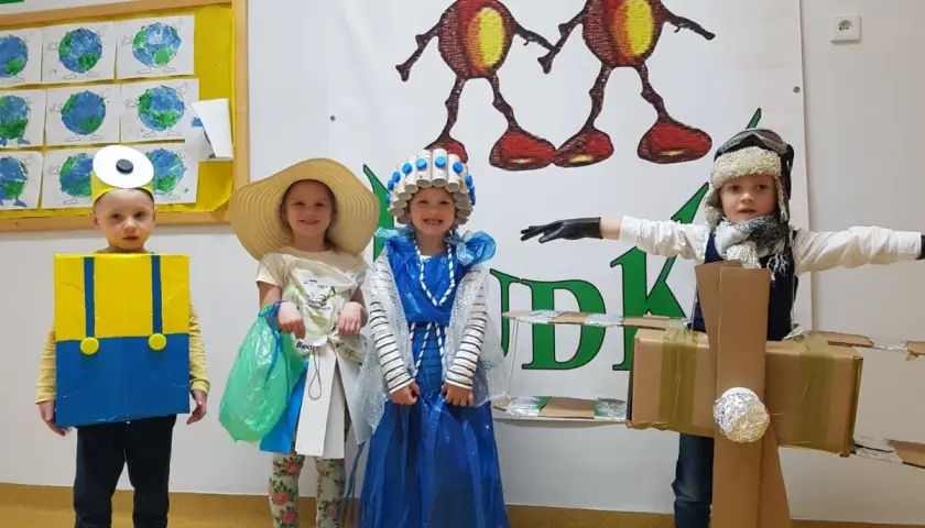 Pokaz mody z recyklingu: Gotowy przewodnik krok po kroku!