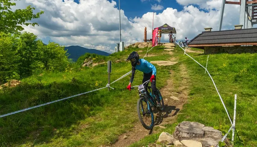 Trasy rowerowe w Mosornym Groniu - odkryj najciekawsze szlaki