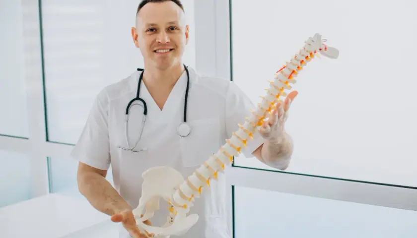 Fizjoterapia: Jakie przedmioty na maturze? Kluczowe zasady rekrutacji