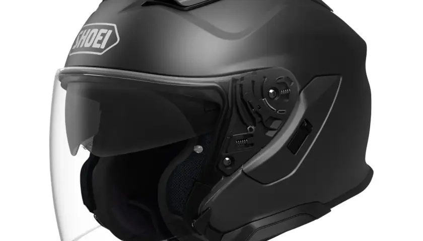 Black Shoei jet helmet with clear visor and ventilation.