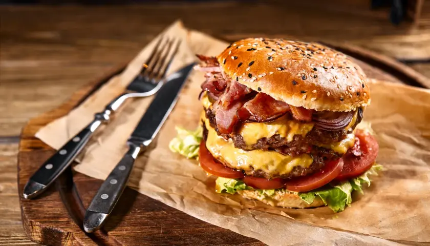 Jakie mięso na burgera? Wybierz idealny kawałek i tłuszcz 80/20