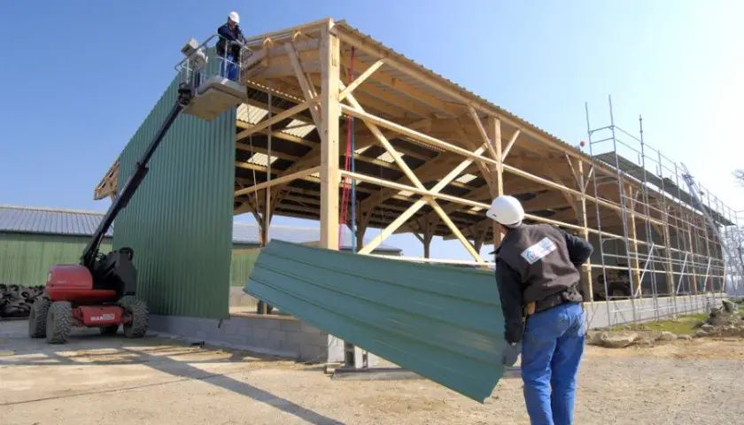 Ile budynków gospodarczych na działce? Limity, MPZP i 2x35m²