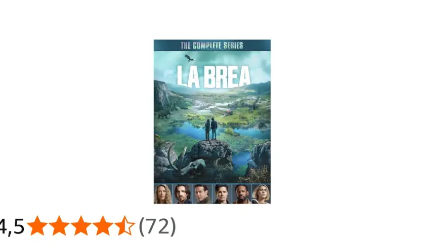 La Brea: The Complete Series. Ett par står på en klippa och blickar ut över ett förhistoriskt landskap med mammutar och en mystisk spricka.