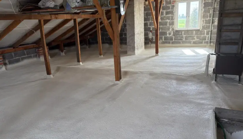 Ile kosztuje ocieplenie pianą PUR? Poznaj ceny i oszczędności