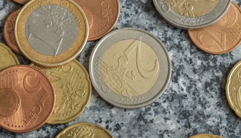Jaka waluta obowiązuje w Grecji - uniknij kosztownych błędów!