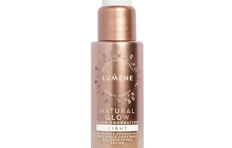 Lumene Natural Glow: Podkład rozświetlający czy warto kupić?