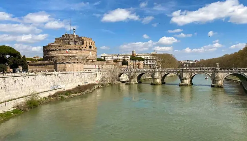 Castel Sant'Angelo e Ponte Sant'Angelo, idee per cose da fare a Roma per ragazzi.