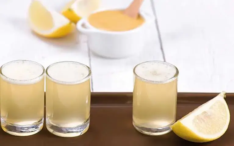 Jak przygotować idealny kolano pszczoły drink - przepis i warianty