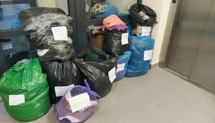 Gdzie oddać ubrania potrzebującym: 5 skutecznych sposobów pomocy