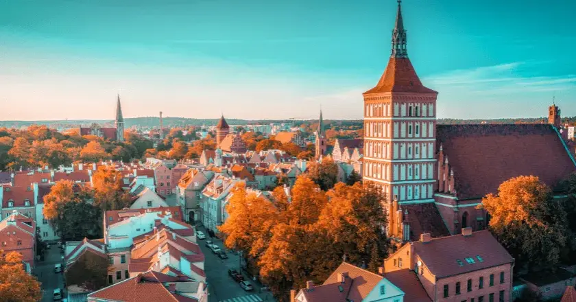 Mikołajki: Gdzie zjeść? Odkryj najlepsze smaki Mazur!