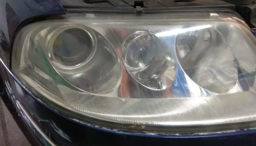 Jak polerować lampy w aucie, aby uniknąć zmatowienia i poprawić widoczność