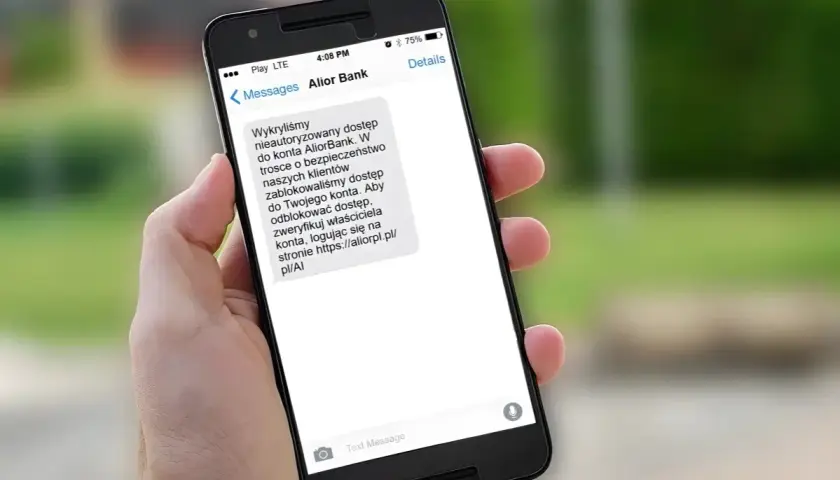 Oszustwo inbank: SMS od "Alior Bank" informuje o blokadzie konta i prosi o logowanie na podejrzanej stronie.