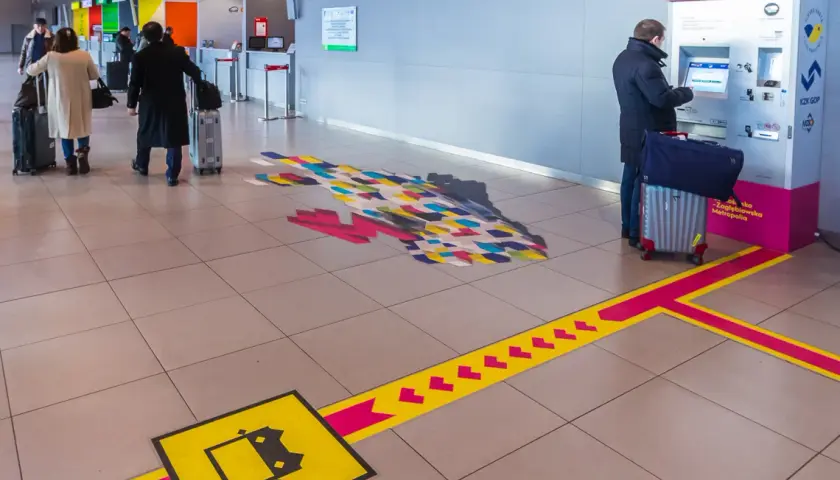 Autobus na lotnisko Pyrzowice z Katowic: Gdzie wsiąść i jak kupić bilet?