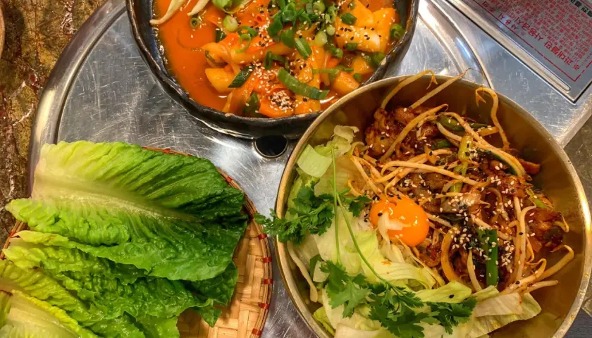 Najlepsze koreańskie grille w Warszawie - gdzie zjeść pysznie