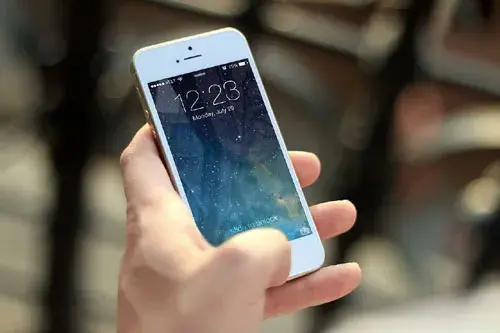 Do czego służy telefon? Odkryj jego funkcje i zastosowania w życiu