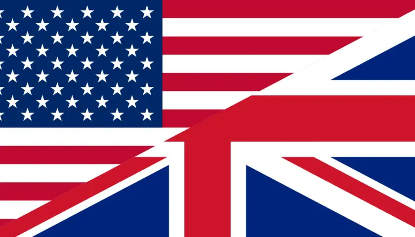 Flagi USA i Wielkiej Brytanii symbolizują różnice i podobieństwa w języku angielskim, którego uczymy się w szkole.