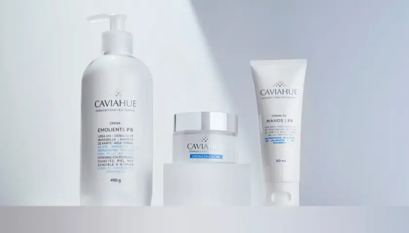 Tres productos de Caviahue: crema corporal con urea al 10%, crema facial y crema de manos.