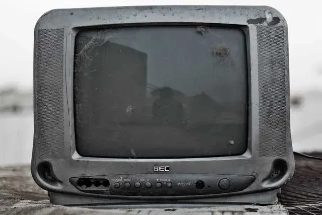 Gdzie wyrzucić telewizor? Uniknij kary za niewłaściwe odpady