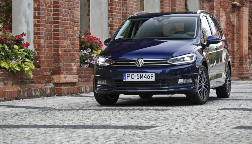 Pojemność baku VW Touran – co musisz wiedzieć przed podróżą
