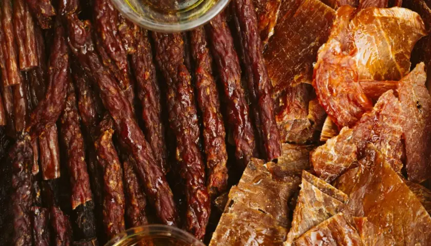 Szukasz suszonej wołowiny 1kg? Odkryj najlepsze oferty i korzyści