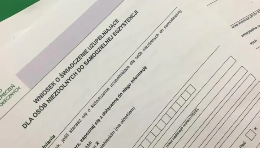 Wniosek ZUS o świadczenie uzupełniające dla osób niezdolnych do samodzielnej egzystencji. To ważny krok do uzyskania wsparcia, podobnego do 500 plus dla niepełnosprawnych.