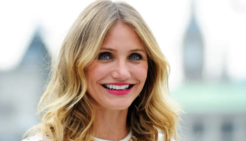 Uśmiechnięta Cameron Diaz, która niedawno została mamą, promienieje radością. Jej dzieci z pewnością odziedziczyły jej piękny uśmiech.