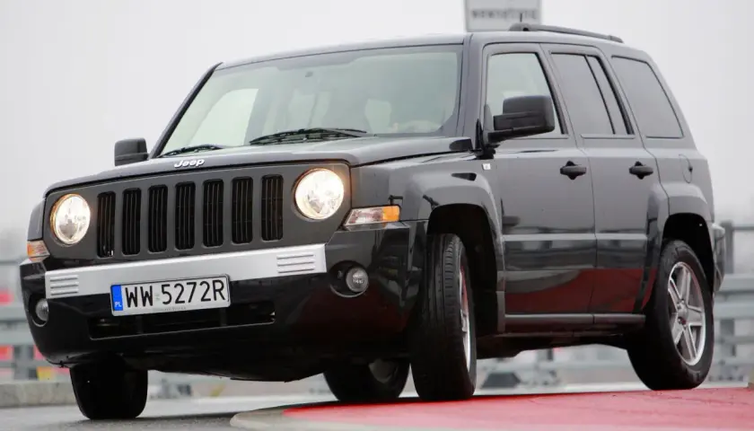 Jeep Patriot czy warto? Odkryj zalety i wady tego SUV-a