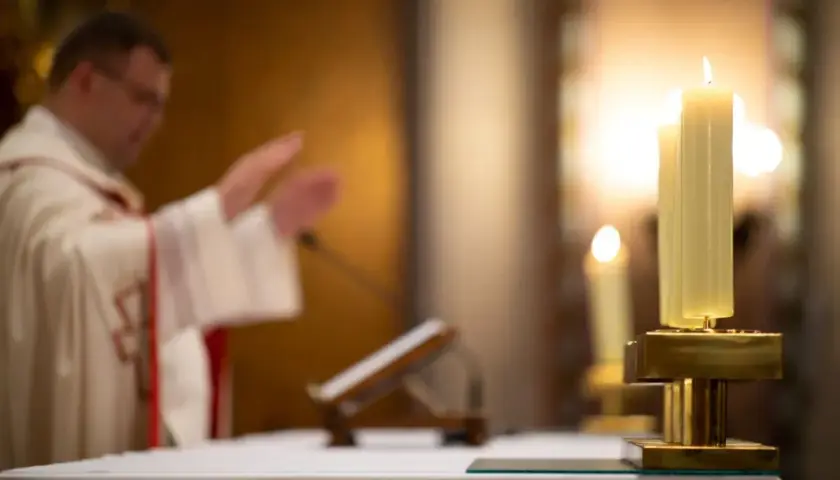 Czy na L4 można iść do kościoła? Sprawdź zasady i konsekwencje