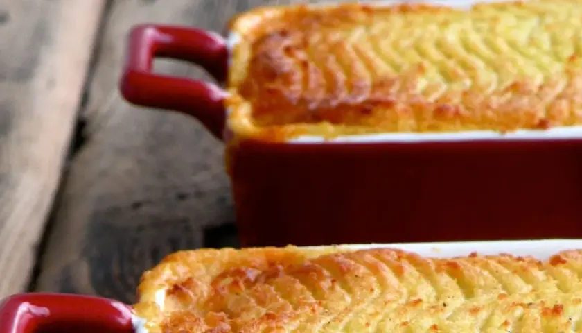 Zapiekanka z puree ziemniaczanym i mięsem mielonym – pyszny przepis na obiad