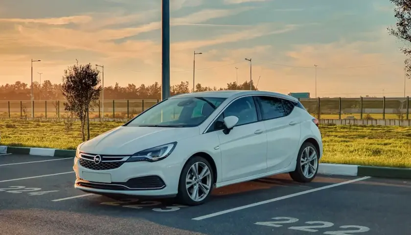 Ford Focus vs. Opel Astra – który model wybrać?