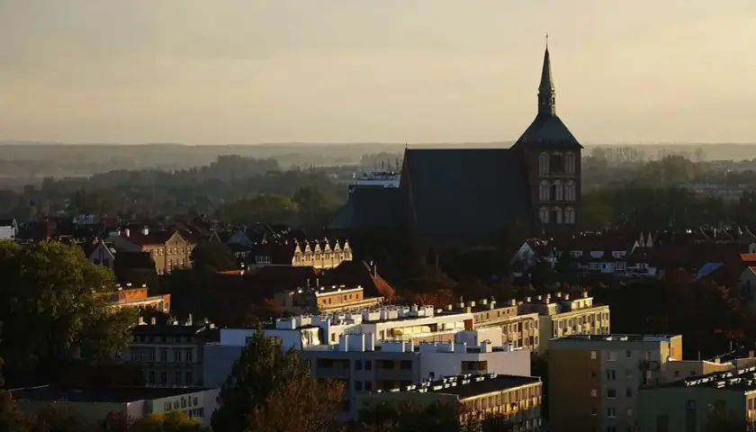 Kołobrzeg ile mieszkańców – zaskakujące dane o populacji miasta
