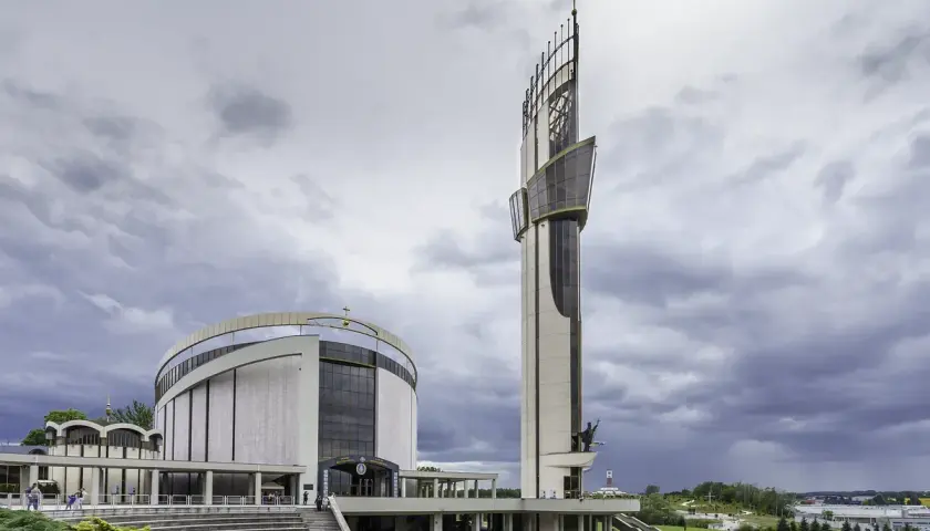 Sanktuarium Bożego Miłosierdzia w Krakowie - historia, duchowość i pielgrzymki