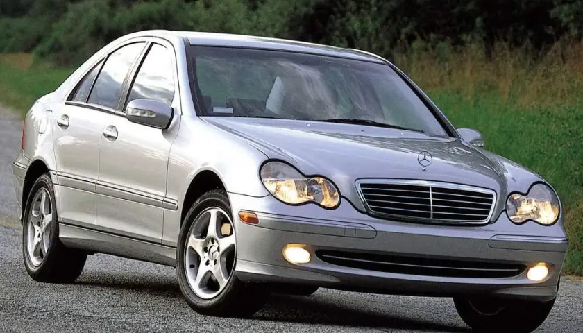 Mercedes W203 2.2 CDI – kluczowe informacje o specyfikacji i osiągach