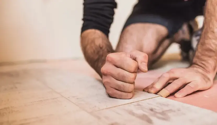 Co to jest v fuga i jak wpływa na wygląd podłóg?