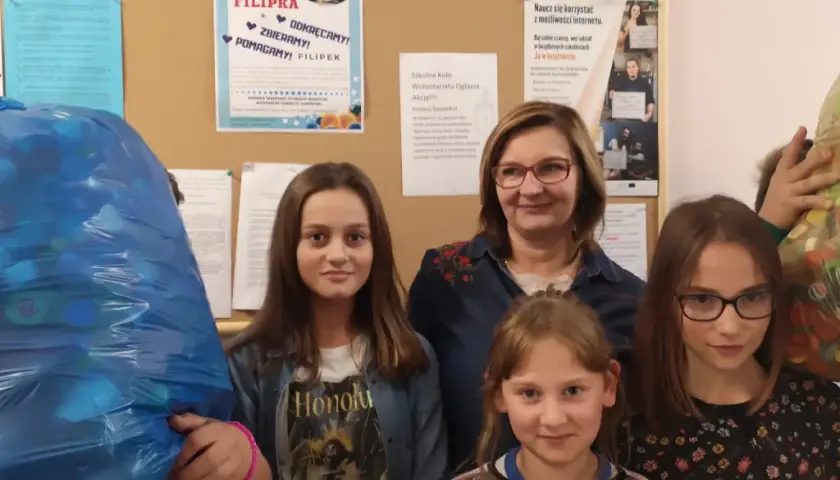 Na czym polega wolontariat w szkole i jakie przynosi korzyści?