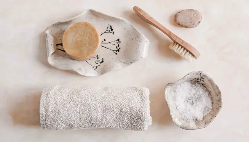 Peeling przed czy po saunie – co wybrać dla zdrowej skóry?
