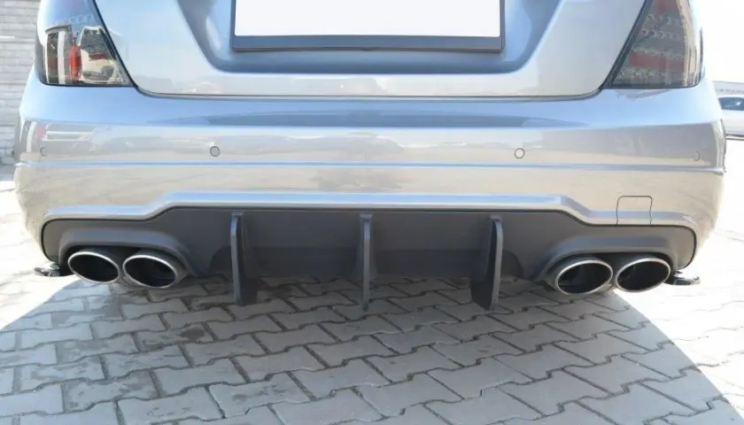 Mercedes W204 dyfuzor - stylowy element tuningu dla Twojego auta