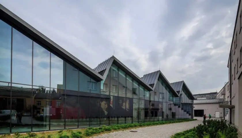 Muzeum sztuki współczesnej w Krakowie MOCAK - co warto wiedzieć?