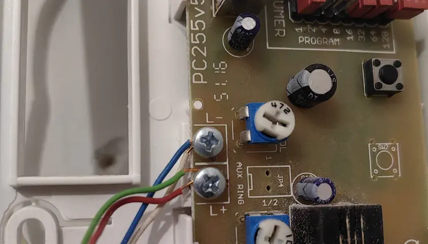 Jak połączyć przerwany kabel od domofonu: 7 skutecznych metod