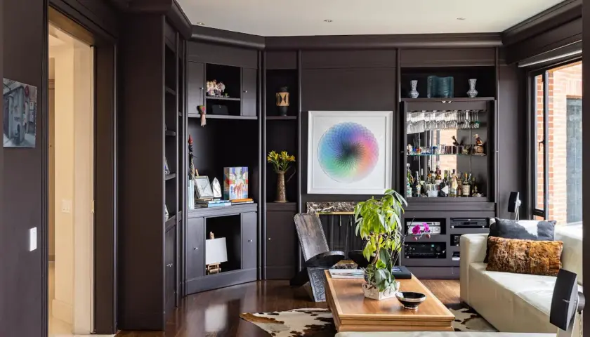 Witryna do salonu – 7 ciekawych zastosowań tego eleganckiego mebla