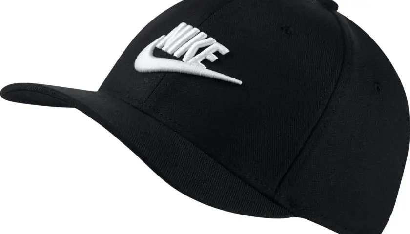 Ile kosztuje czapka z Nike? Ceny różnych modeli i gdzie kupić taniej