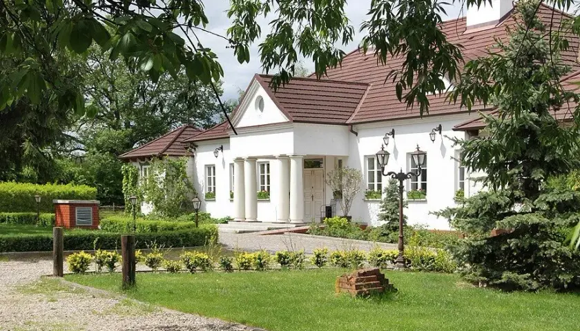 Skansen Soplicowo: Odkryj fascynującą historię i atrakcje filmowe