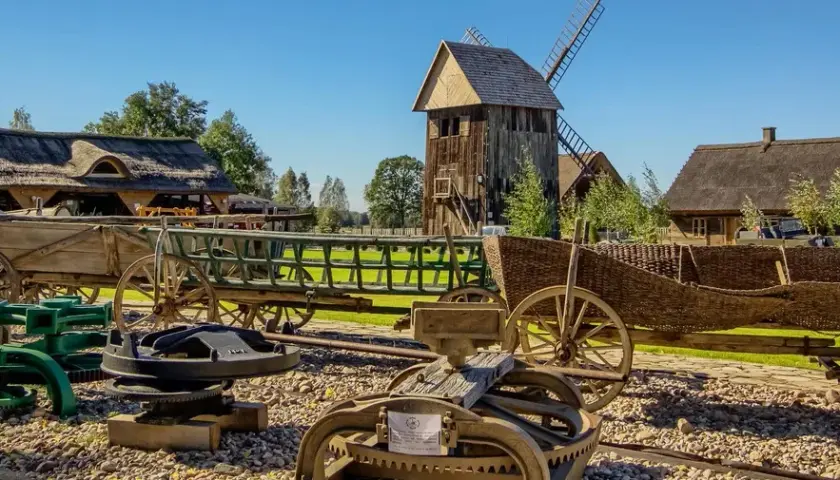 Niezapomniane atrakcje w Skansen Bicz – co warto zobaczyć?