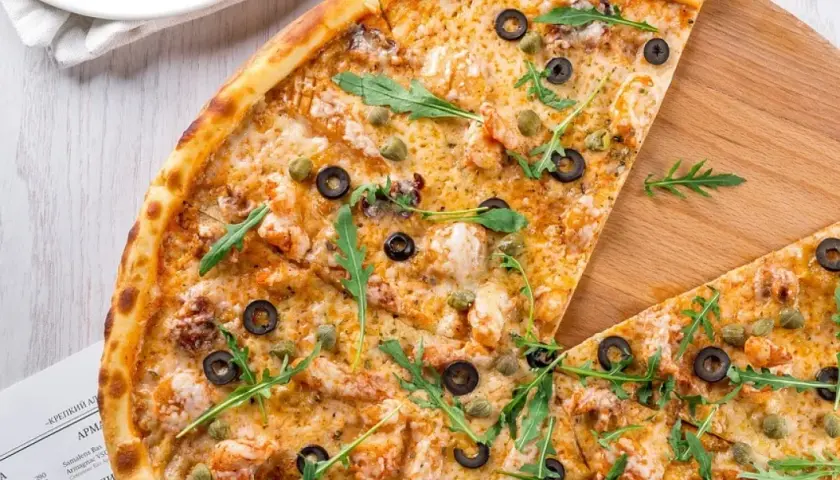 Ile piec pizzę w 180 stopniach? Oto sekrety idealnego wypieku