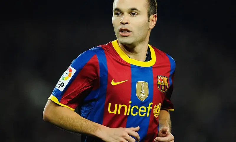 Iniesta ile ma lat? Poznaj wiek legendy piłki nożnej!
